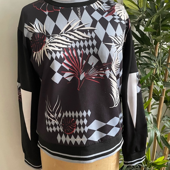 Authentic VERSACE JEANS Women's Sweater Medium - Picture 1 of 4